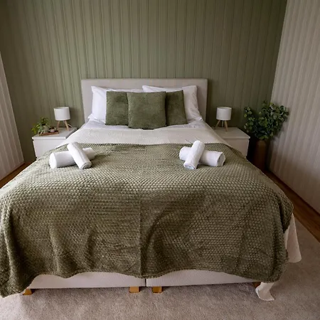 Reinefjorden Family House With Jacuzzi *