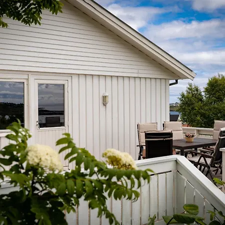 Reinefjorden Family House With Jacuzzi Villa