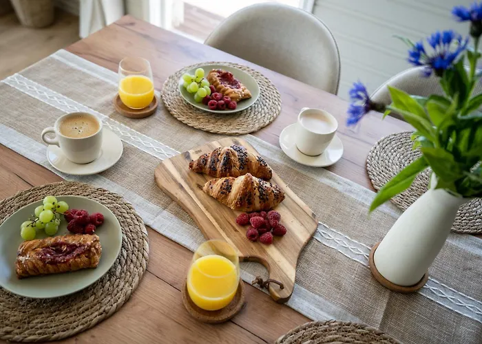 Villa Reinefjorden Family House With Jacuzzi Reine