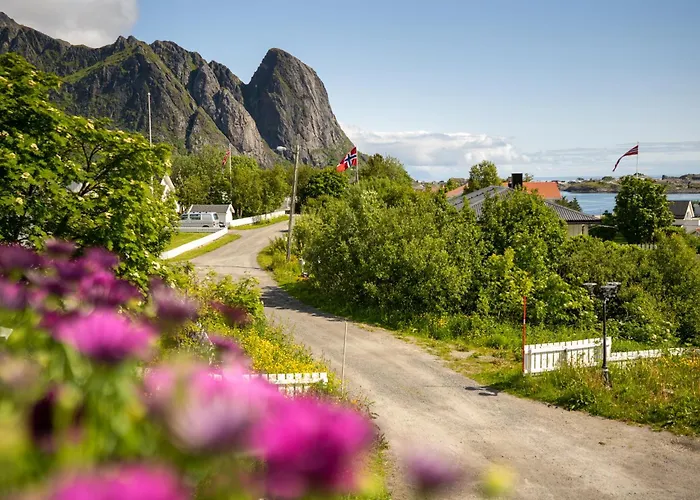 Reinefjorden Family House With Jacuzzi