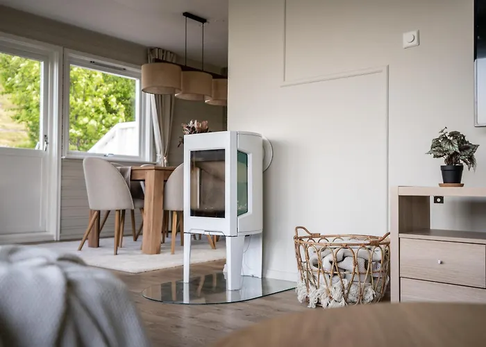 Villa Reinefjorden Family House With Jacuzzi *